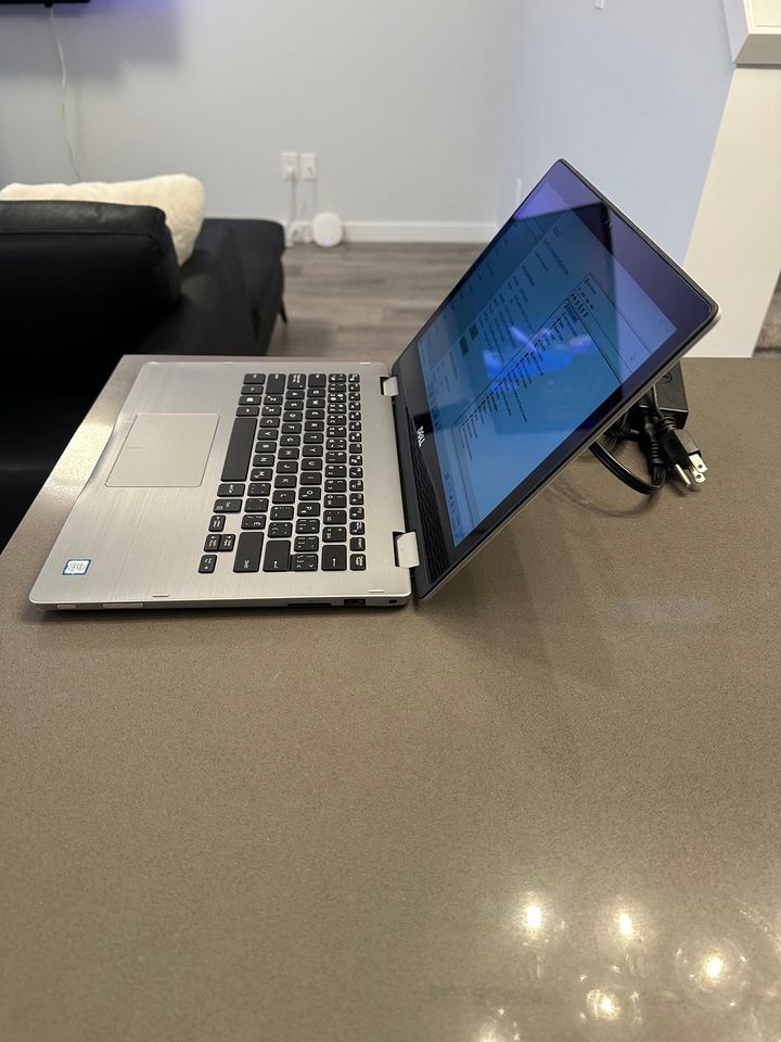 Dell Latitude 2-in 1 Touchscreen CORE i5 /8GB Ram/SSD $350 - thelaptopshop.ca