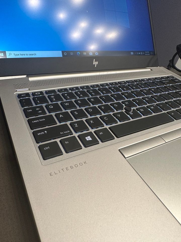 HP Elitebook 840 G5 14"/vPro QUAD Core i5/16GB RAM/Windows 10/Bang & Olufsen - thelaptopshop.ca