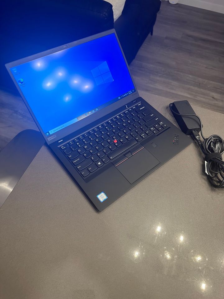 Lenovo ThinkPad X1 Carbon 14" QUAD Core i5 8th Gen 8GB 256GB FHD - thelaptopshop.ca