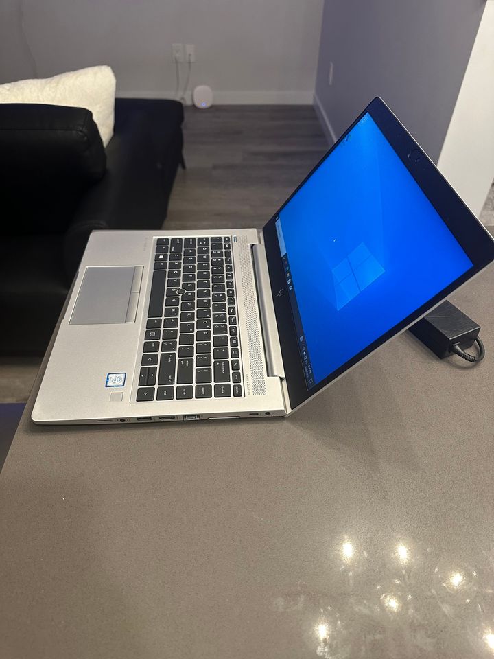 HP Elitebook 840 G5 14"/vPro QUAD Core i5/16GB RAM/Windows 10/Bang & Olufsen - thelaptopshop.ca