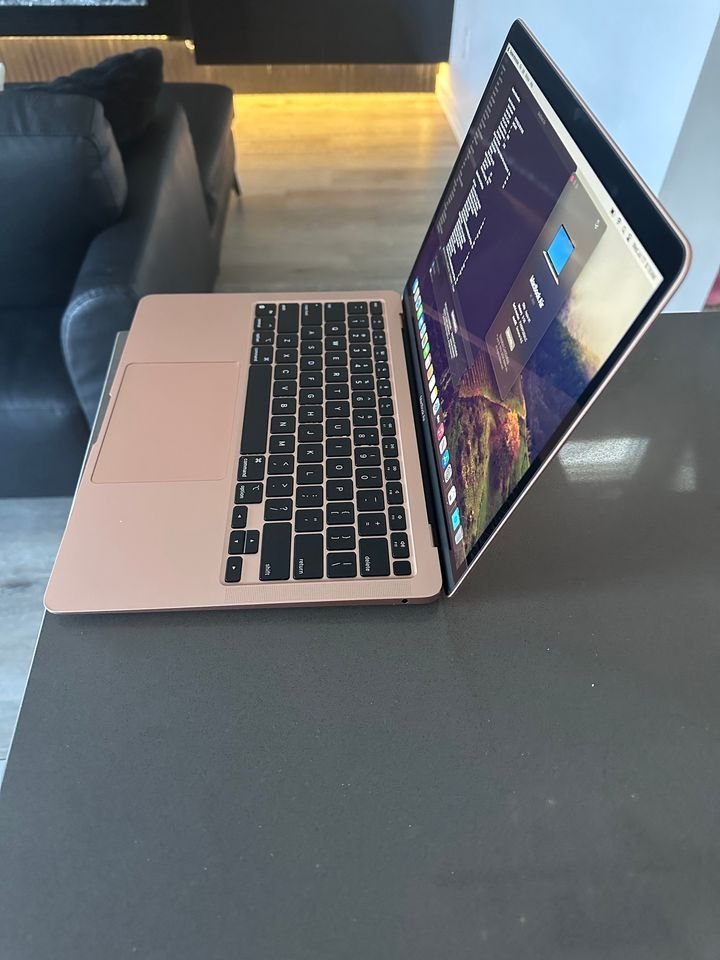 2020 Apple Macbook Air GOLD- M1 3.2 Ghz- 