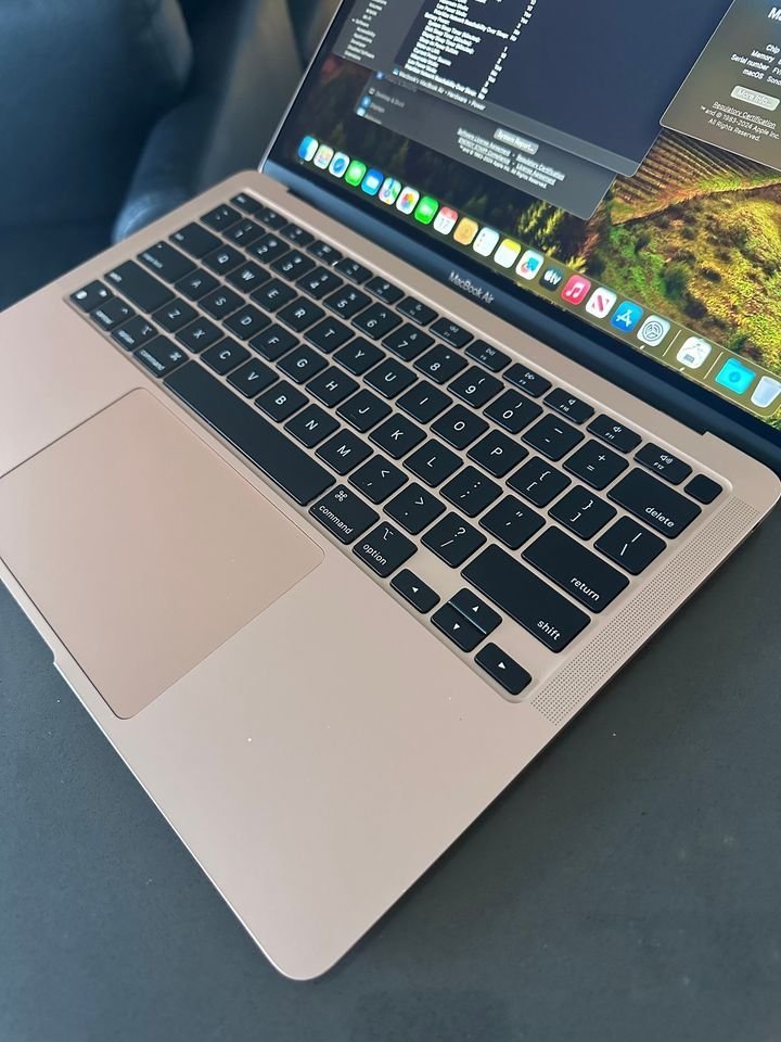 2020 Apple Macbook Air GOLD- M1 3.2 Ghz- 