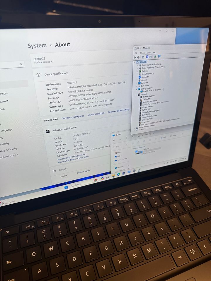 Microsoft Surface Laptop 4 13.5" Touchscreen- Core i7 QUAD 32GB RAM, 1TB SSD, Win 11