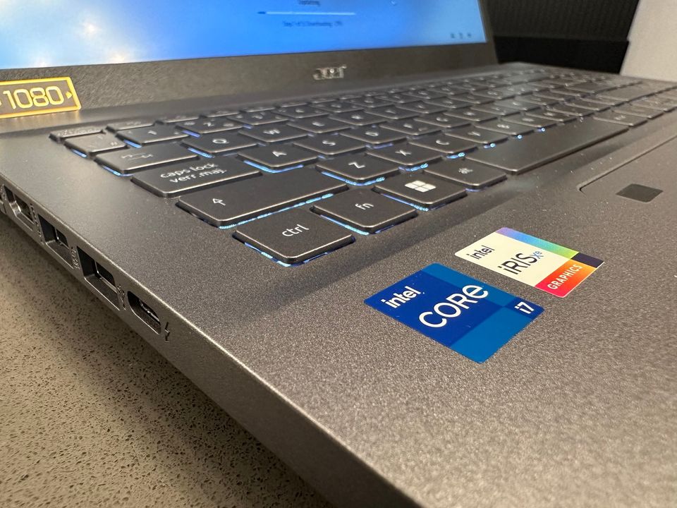 2022 Acer 15.6" Aluminum / Core i7 12 CORE/16 GB RAM/512 GB SSD/WIFI 6/Finger Scan
