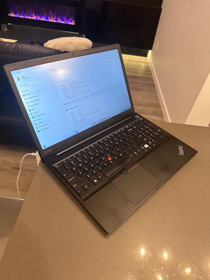 Lenovo ThinkPad /QUAD Core i5 10th Gen / 16GB/512GB SSD/Win 11/HARMAN