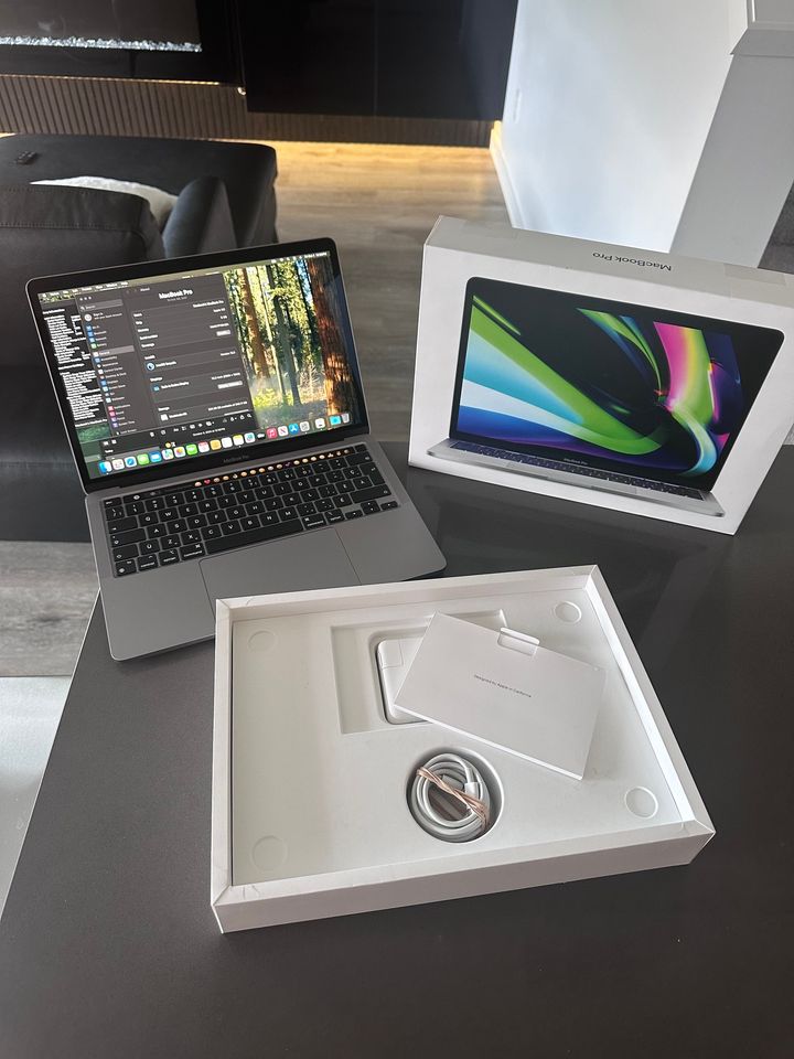 2022 Apple Macbook Pro- M2- Touchbar / 100% Battery / macOS Sequoia