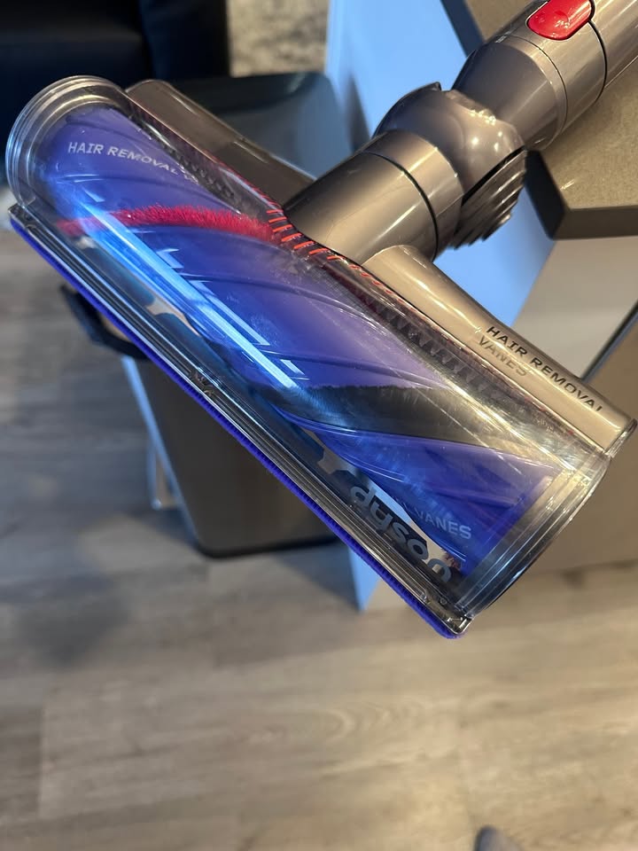 Dyson V11 (Blue) Vacuum | LIKE NEW