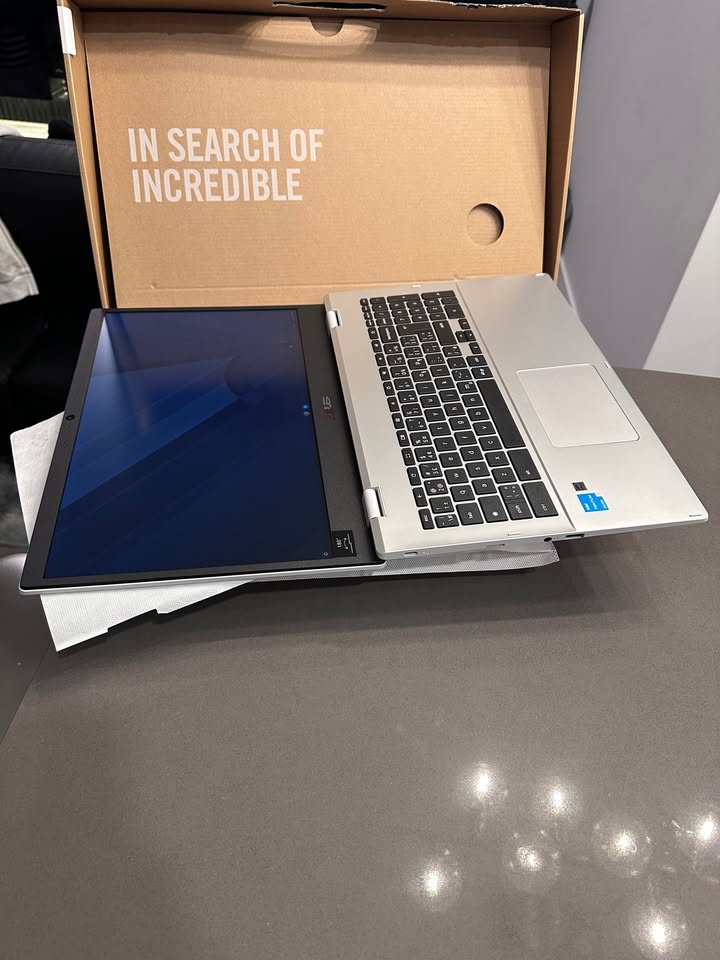 ASUS Chromebook 15.6" Full HD NanoEdge Display, Intel QUAD Core, 64GB, Chrome OS
