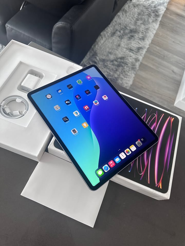 Apple iPad Pro 12.9" Wi-Fi M2 (6th Generation) 
