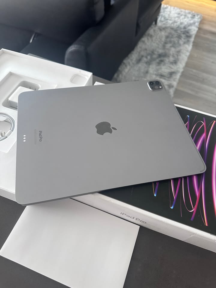 Apple iPad Pro 12.9" Wi-Fi M2 (6th Generation) 