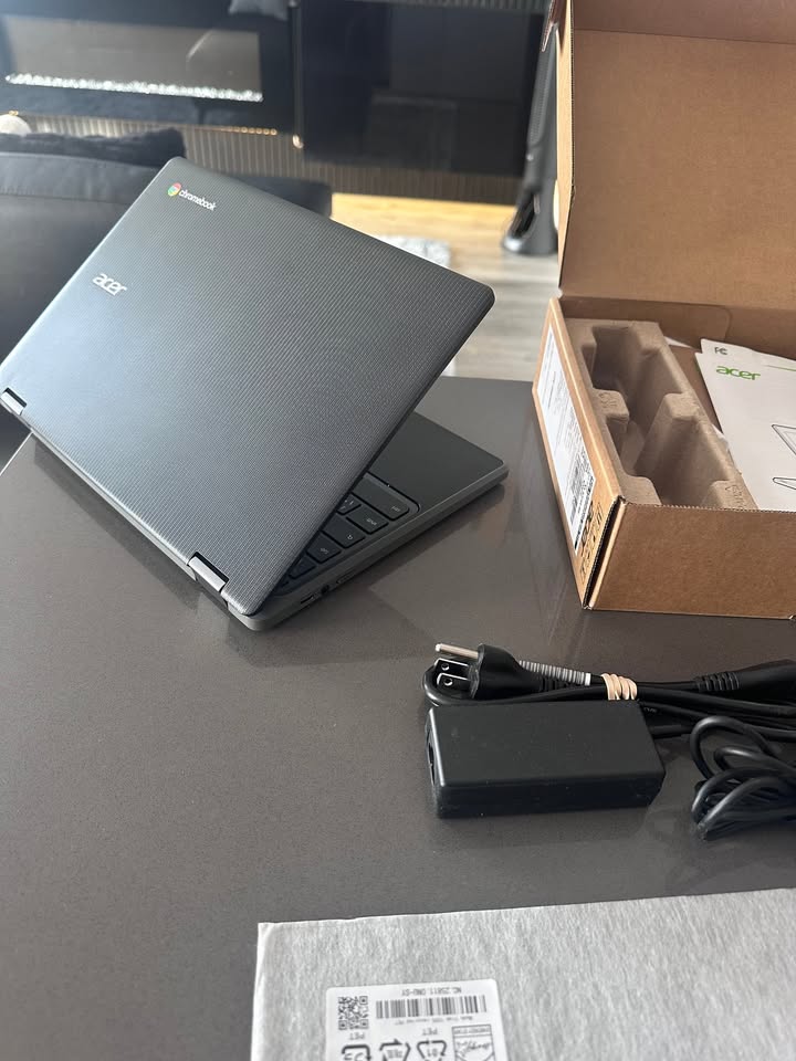 Mid 2023 Acer 11.6" Touch Rugged Chromebook Laptop/128 GB/8 GB/8 Core