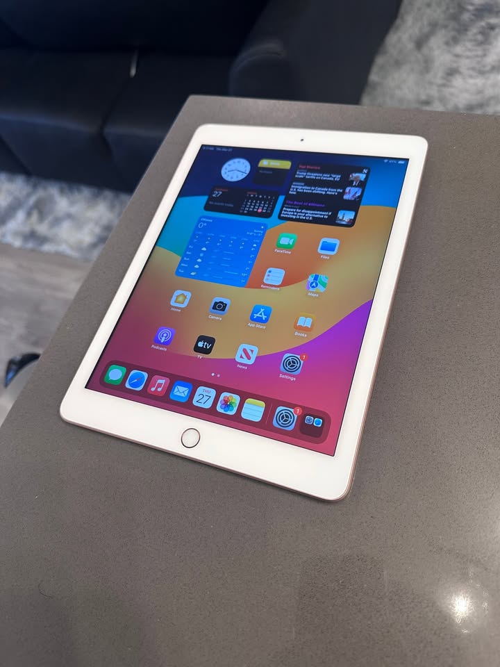 Apple iPad 128GB 6th Gen (Wi-Fi) GOLD