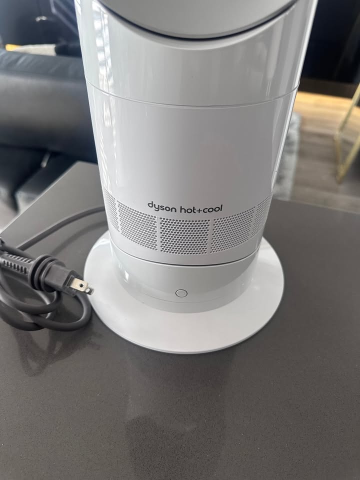 Dyson AM09 Hot + Cool Ceramic Fan Heater - White/Silver