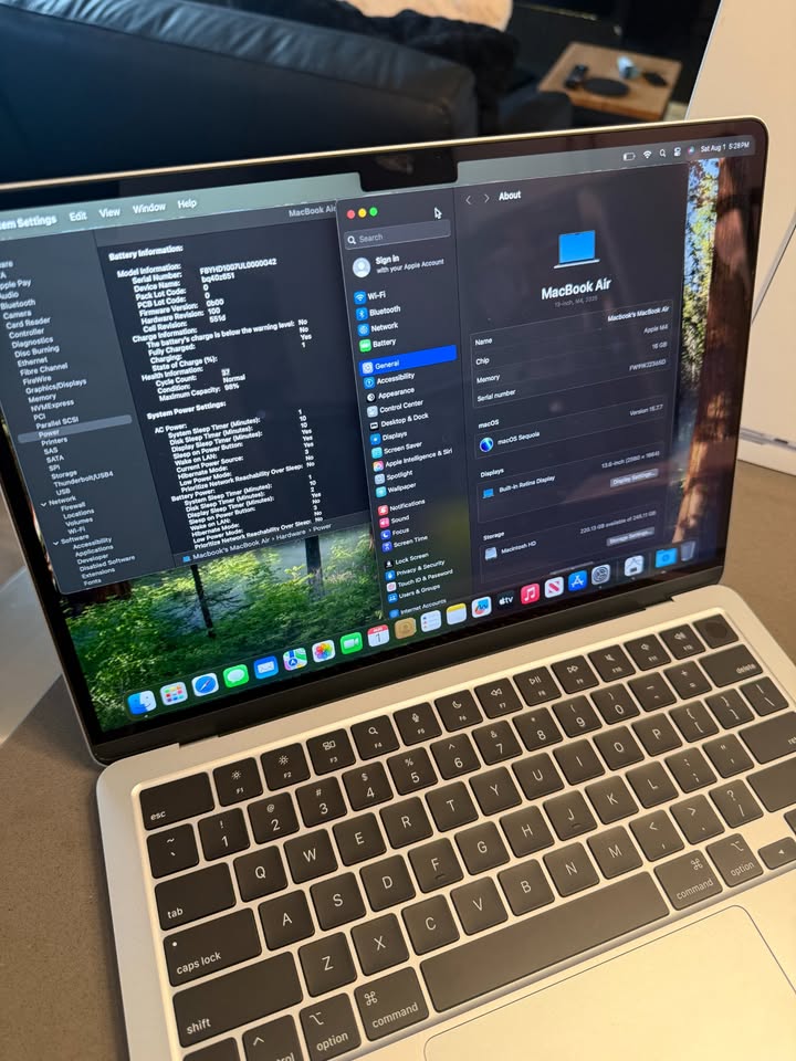 2025 Apple Macbook Air M4/ 16 GB RAM/ APPLE Warranty June 2027