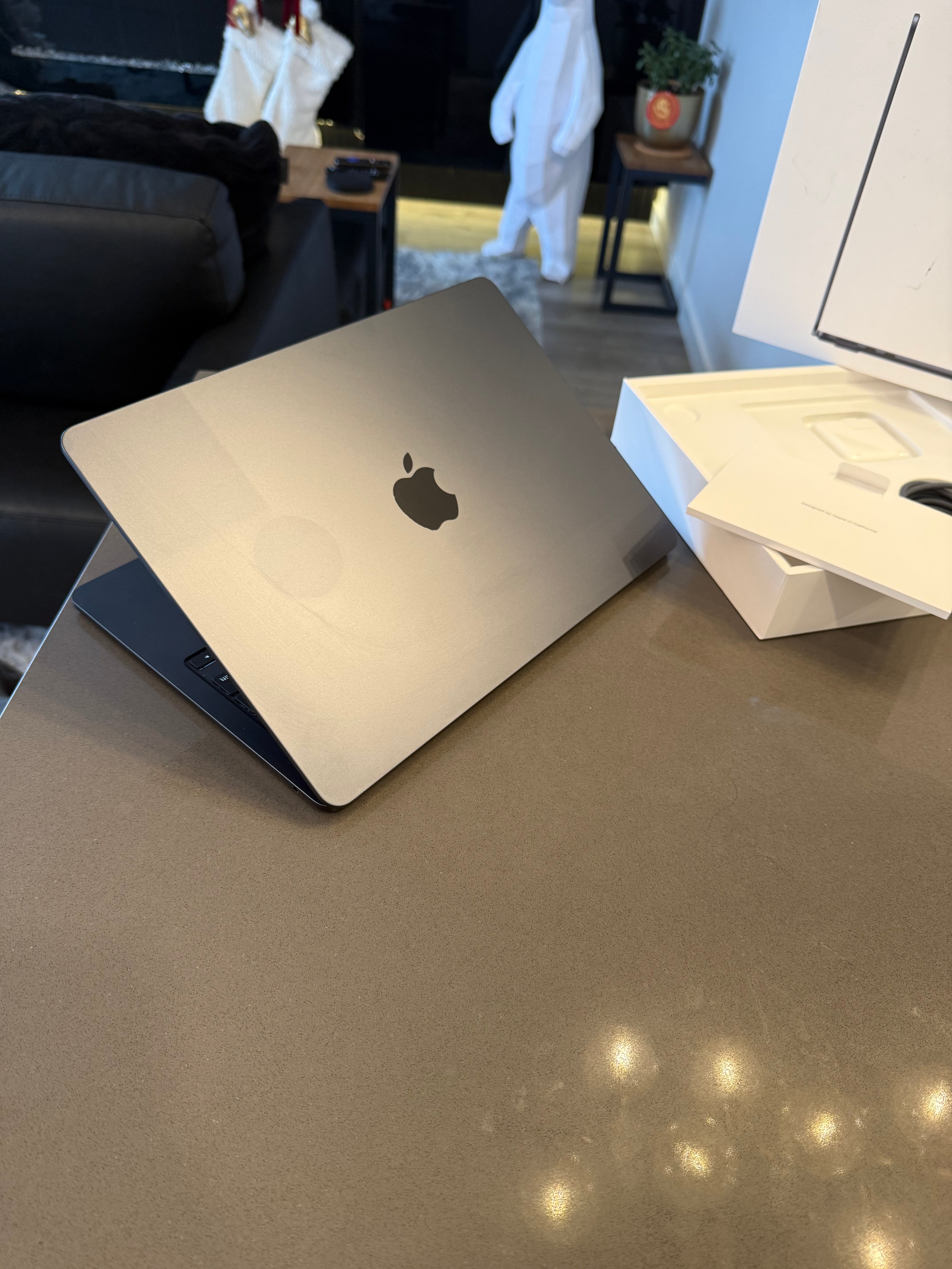 Apple Macbook Air 13.6" Midnight/ M2 - 8 CORE/ Buy Now Pay Later