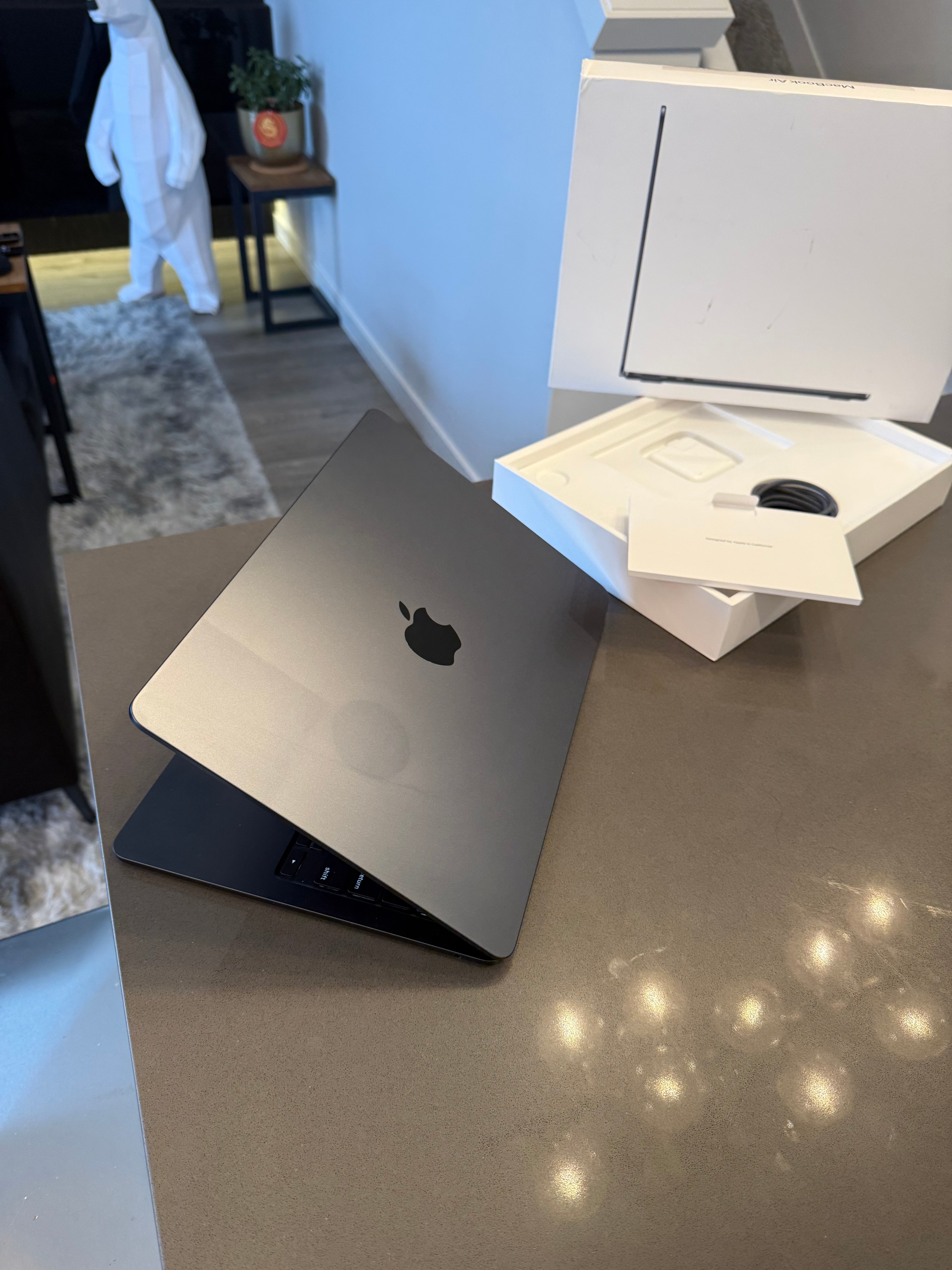 Apple Macbook Air 13.6" Midnight/ M2 - 8 CORE/ Buy Now Pay Later