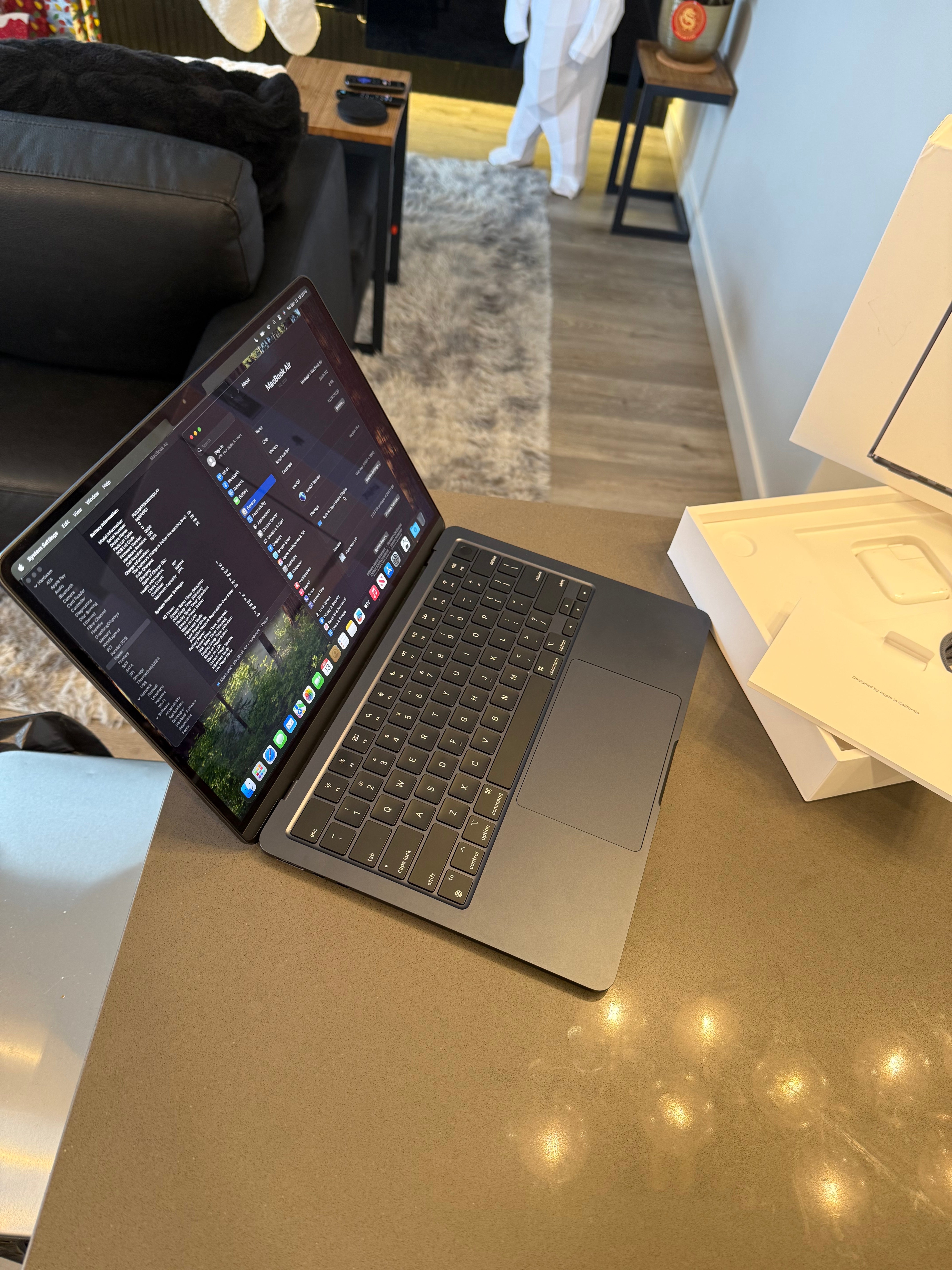 Apple Macbook Air 13.6" Midnight/ M2 - 8 CORE/ Buy Now Pay Later