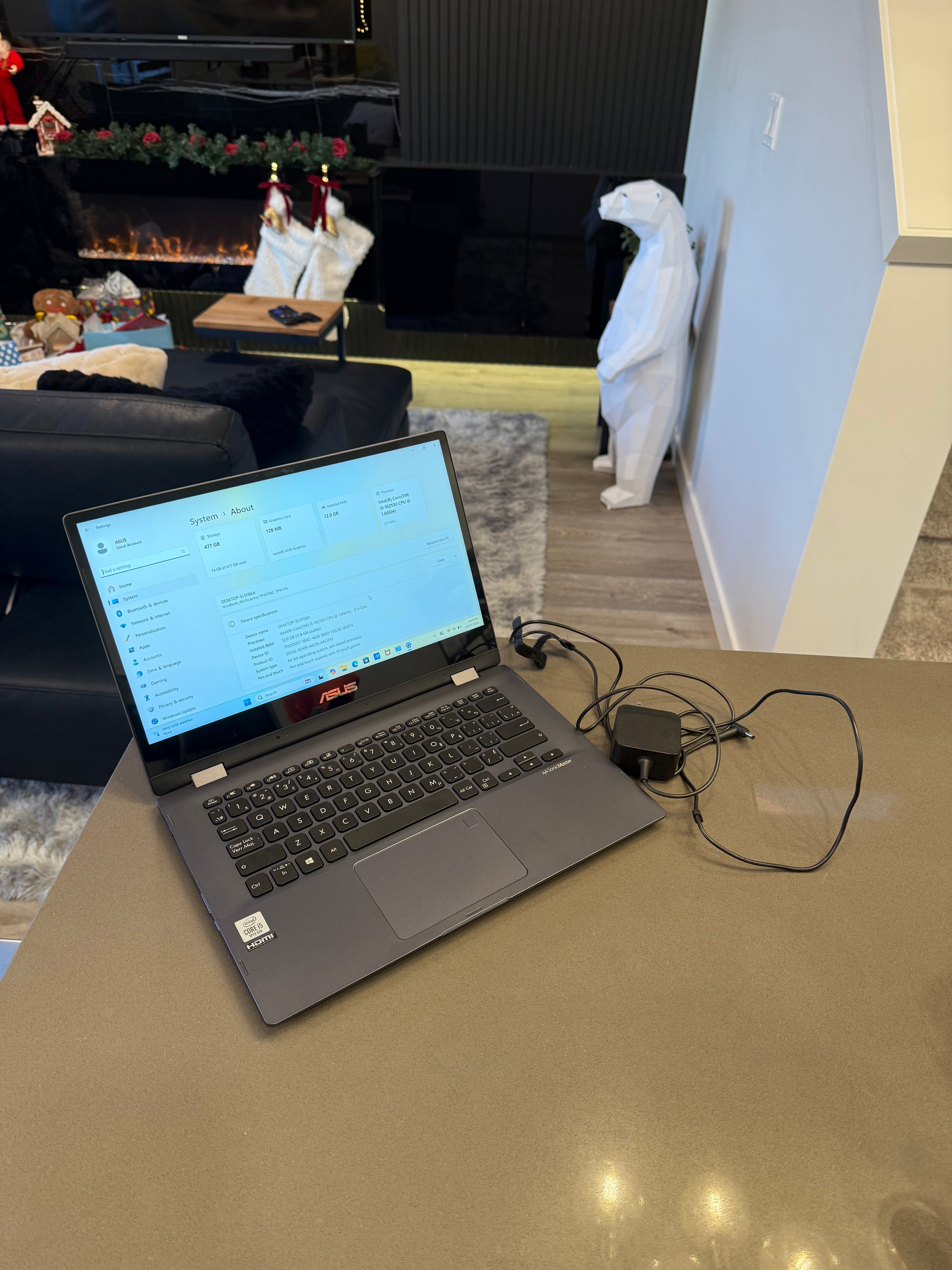 Asus VivoBook Flip Laptop 14" Intel QUAD Core i5-10210U / 12GB RAM 512GB SSD