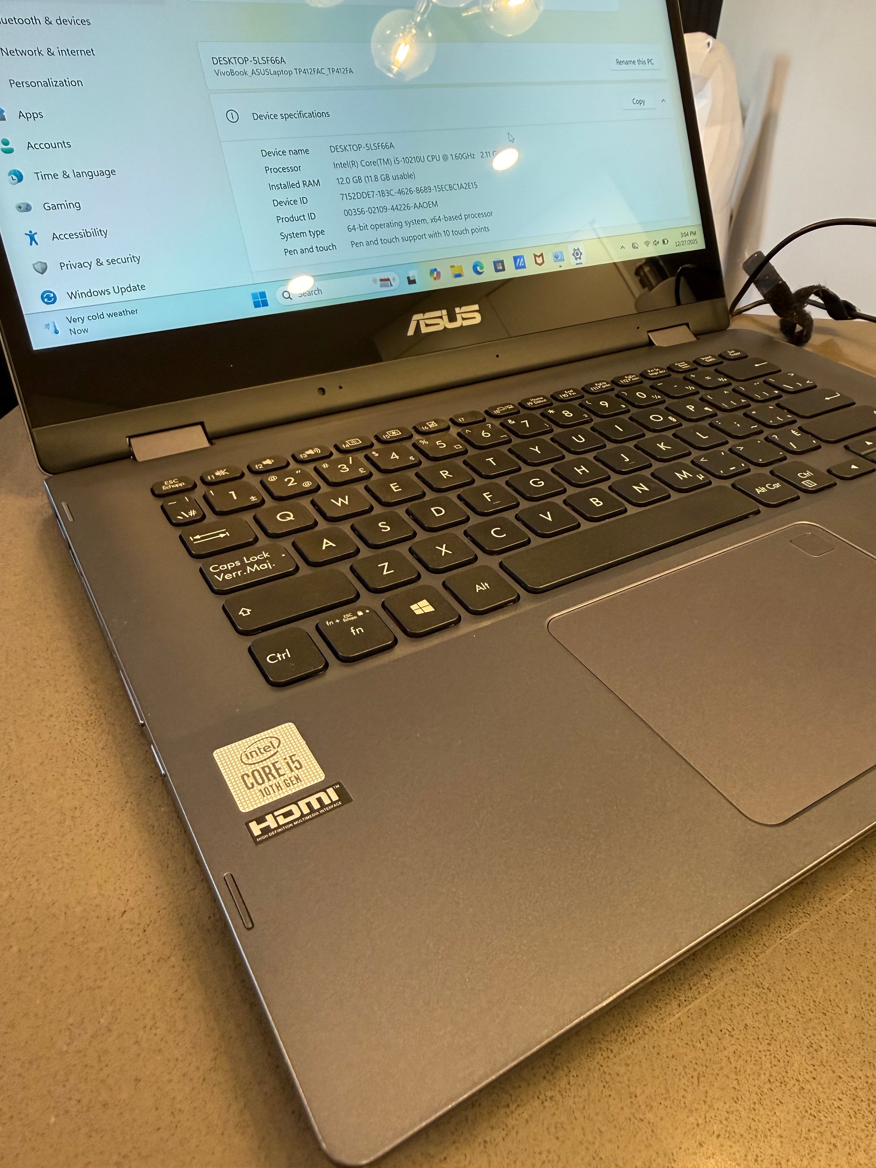 Asus VivoBook Flip Laptop 14" Intel QUAD Core i5-10210U / 12GB RAM 512GB SSD