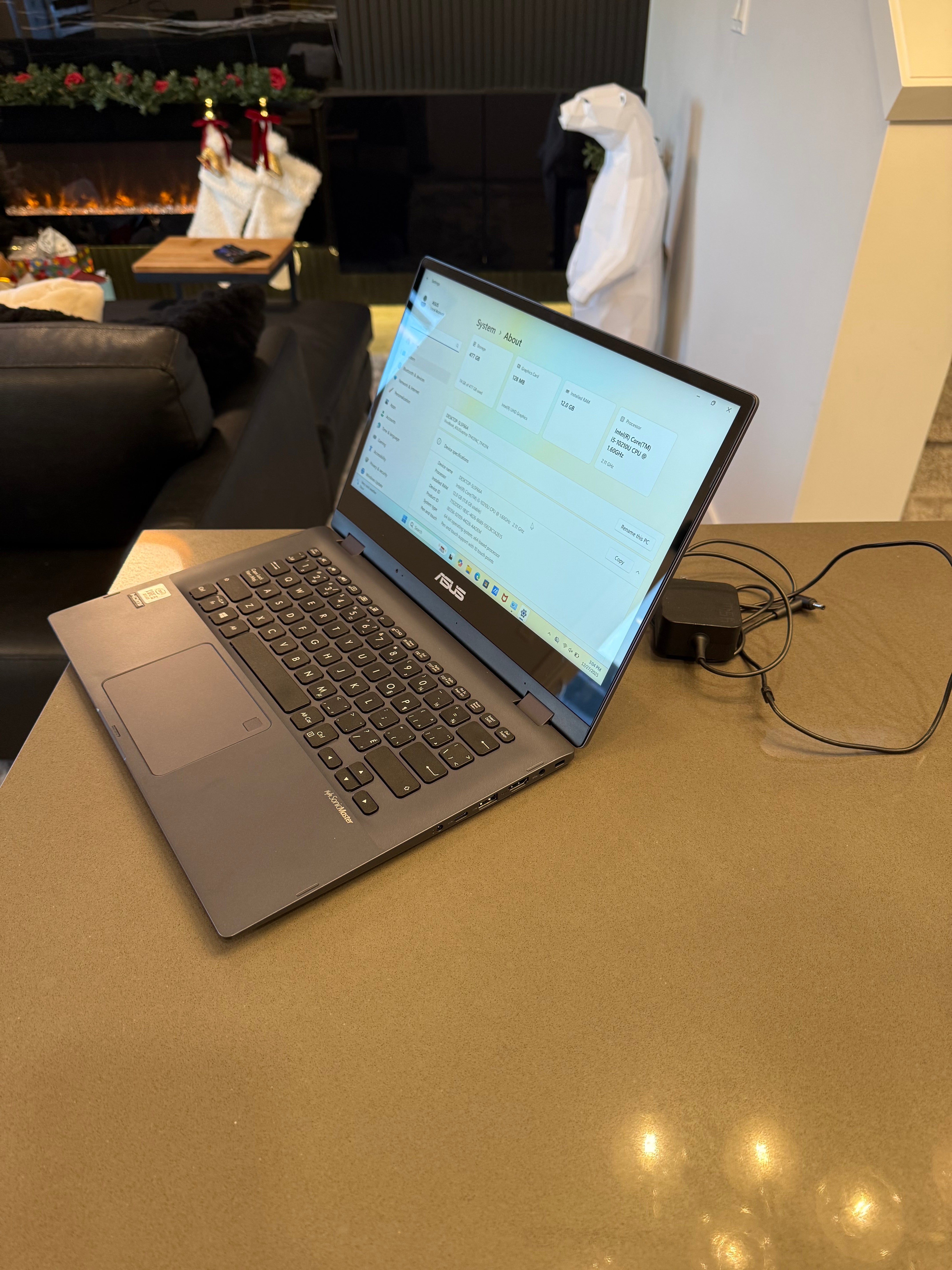 Asus VivoBook Flip Laptop 14" Intel QUAD Core i5-10210U / 12GB RAM 512GB SSD