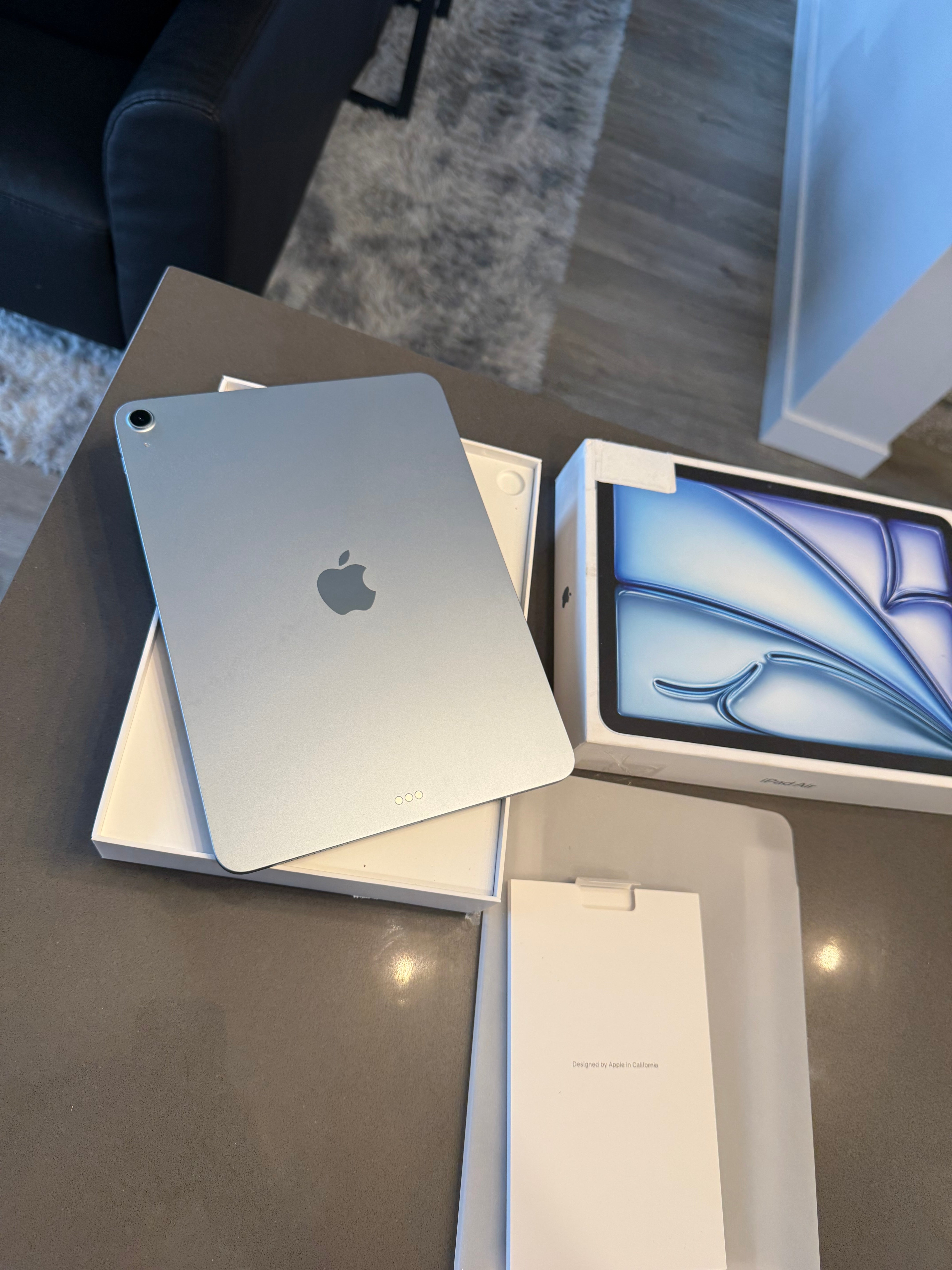 iPad Air M3 (2024) 11-inch 128 GB-Open box