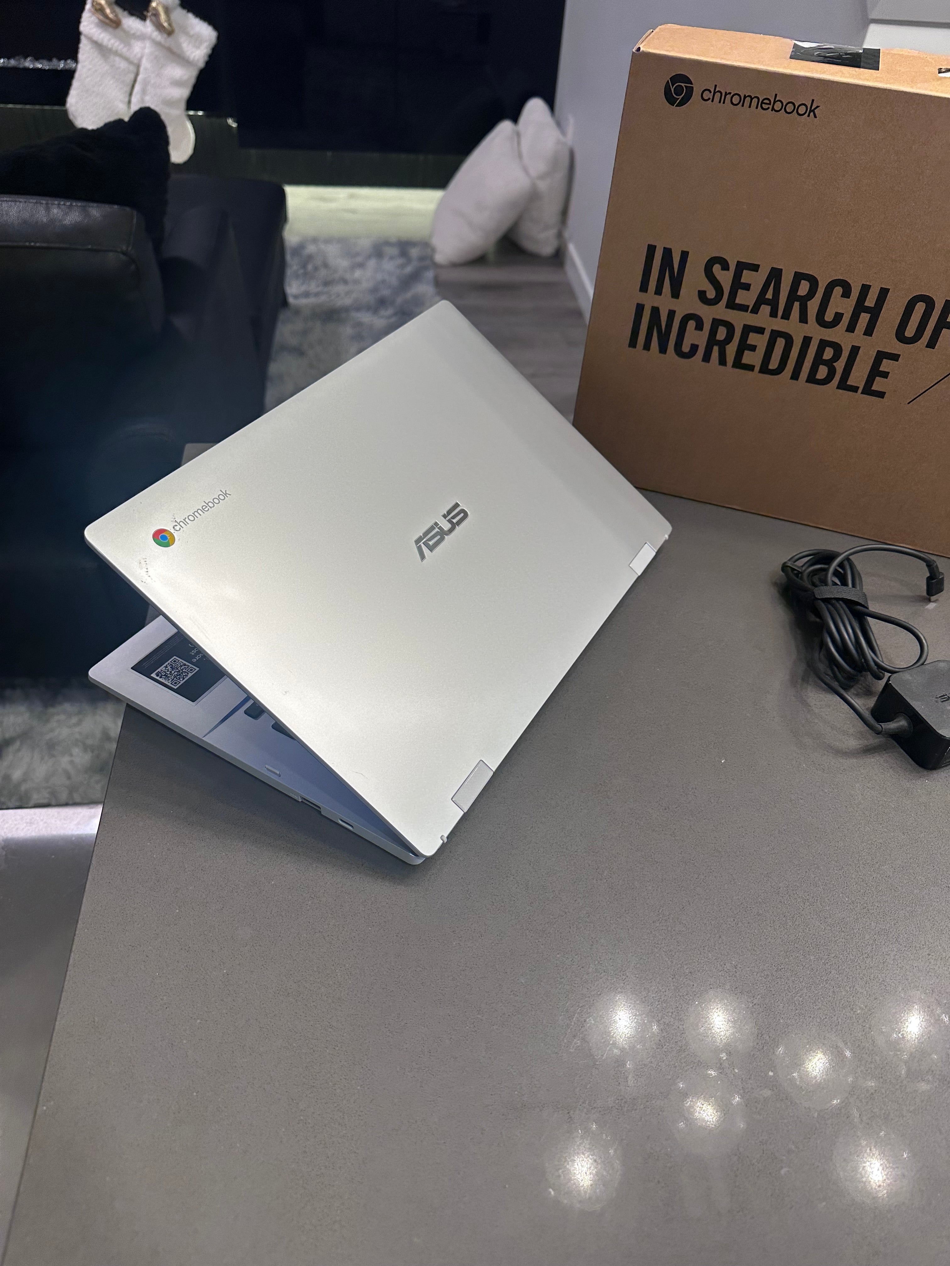 Asus Chromebook, 14" FHD NanoEdge Display, Intel QUAD Core