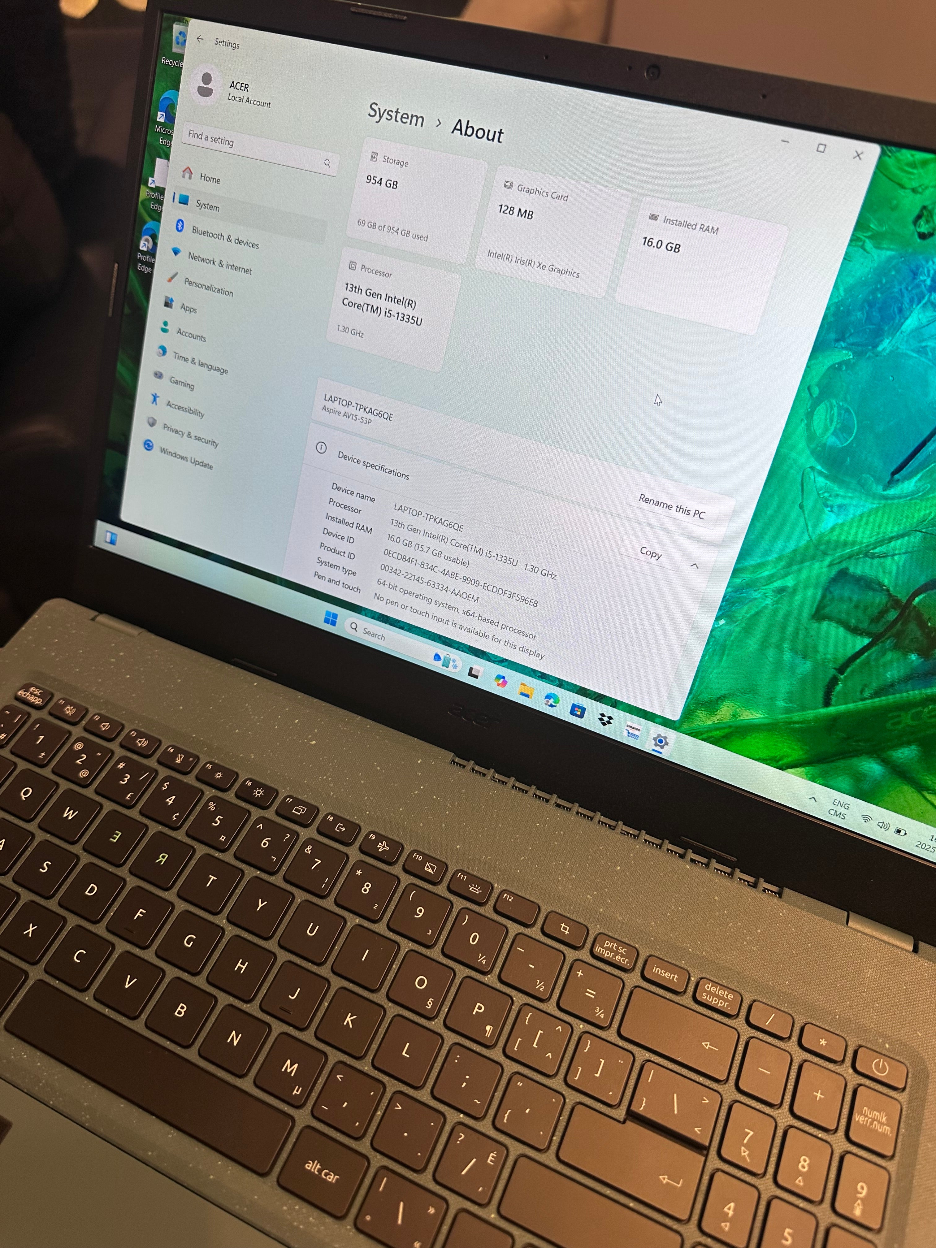 Acer Vero 15.6" Laptop/ 10 CORE i5 13th Gen/ 16 GB/1 TB SSD/Win 11