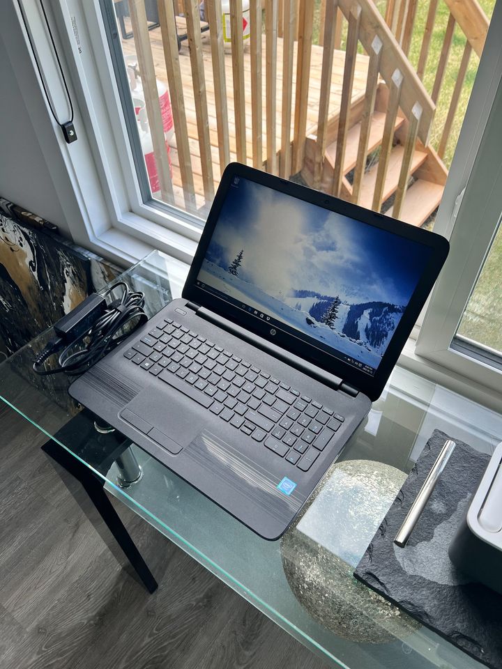 HP Laptop 16.6" HD - Intel Processor - 500 GB - New Battery - thelaptopshop.ca