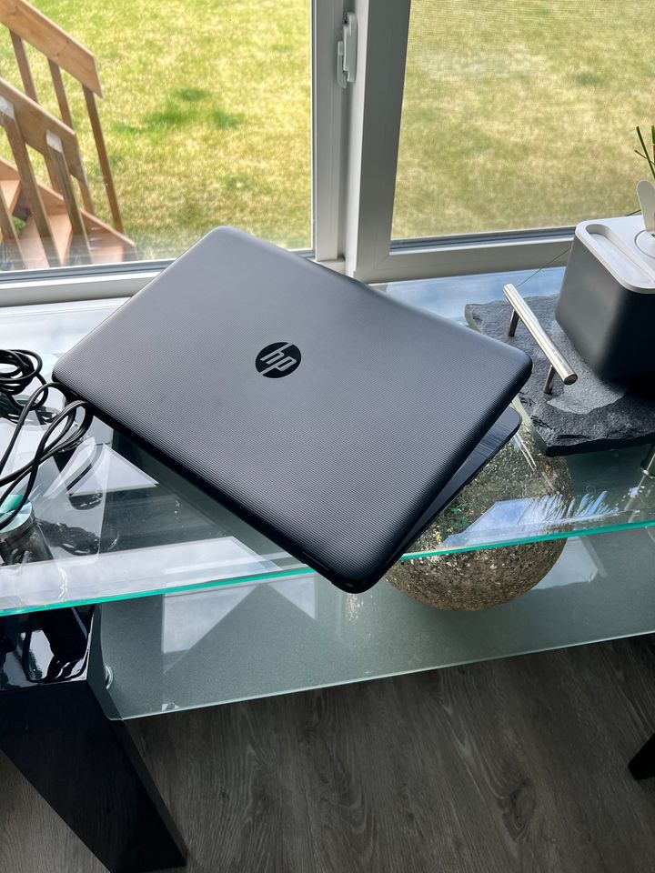 HP Laptop 16.6" HD - Intel Processor - 500 GB - New Battery - thelaptopshop.ca