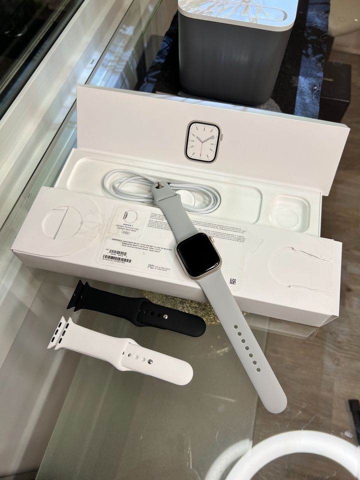 Apple Watch Series 7 (GPS) 41mm Starlight Aluminum Case +WARRANTY - thelaptopshop.ca