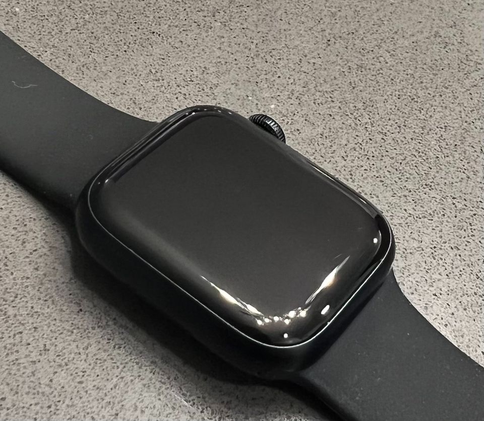 Apple Watch Series 7 (GPS) 41mm Midnight Aluminum Case + 3 Bands - thelaptopshop.ca