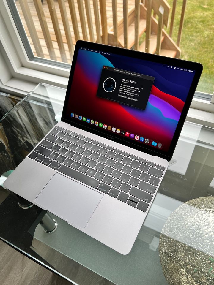 2015 Apple Macbook Retina - 12"- Core M Dual Core- 8 GB Ram - thelaptopshop.ca