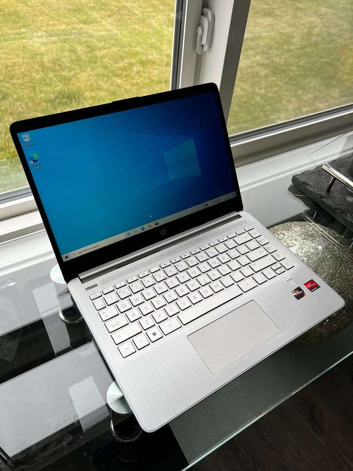 HP 14 FHD Laptop- AMD Ryzen - 512 GB SSD - 8GB Ram - Brushed Aluminum - thelaptopshop.ca