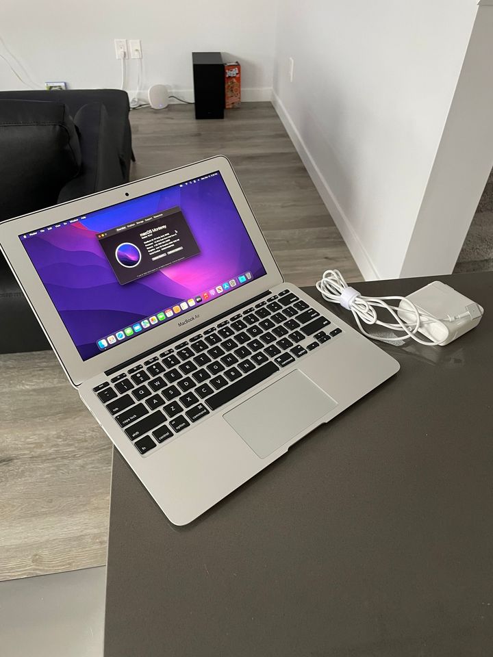 2015 Apple Macbook Air 11" - Intel Core i5 - $299 - thelaptopshop.ca
