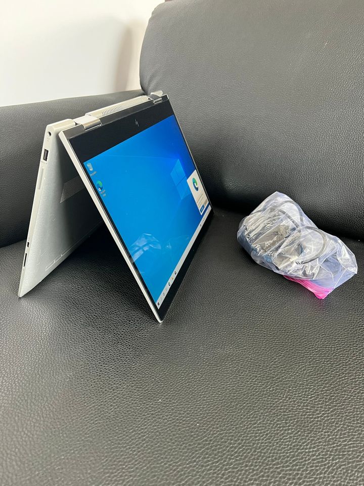 HP Envy x360 - Touchscreen - 15.6"- 8GB Ram - SSD - QUAD Core Intel i5 8th Gen - thelaptopshop.ca