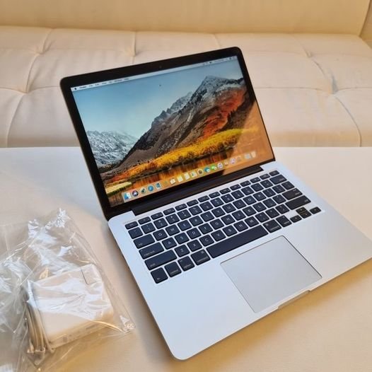 2013 Apple Macbook Pro Retina - Core i5 - 8GB RAM - 256 GB SSD