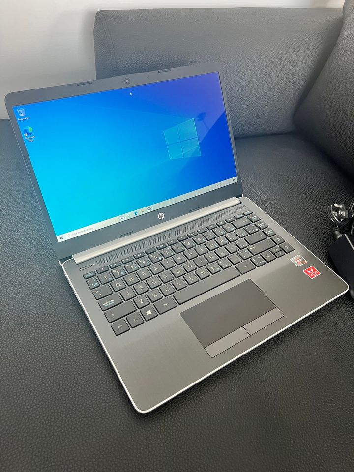 HP Ryzen 3 Laptop - 14" / Radeon VEGA/SSD/8GB Ram/$350 - thelaptopshop.ca