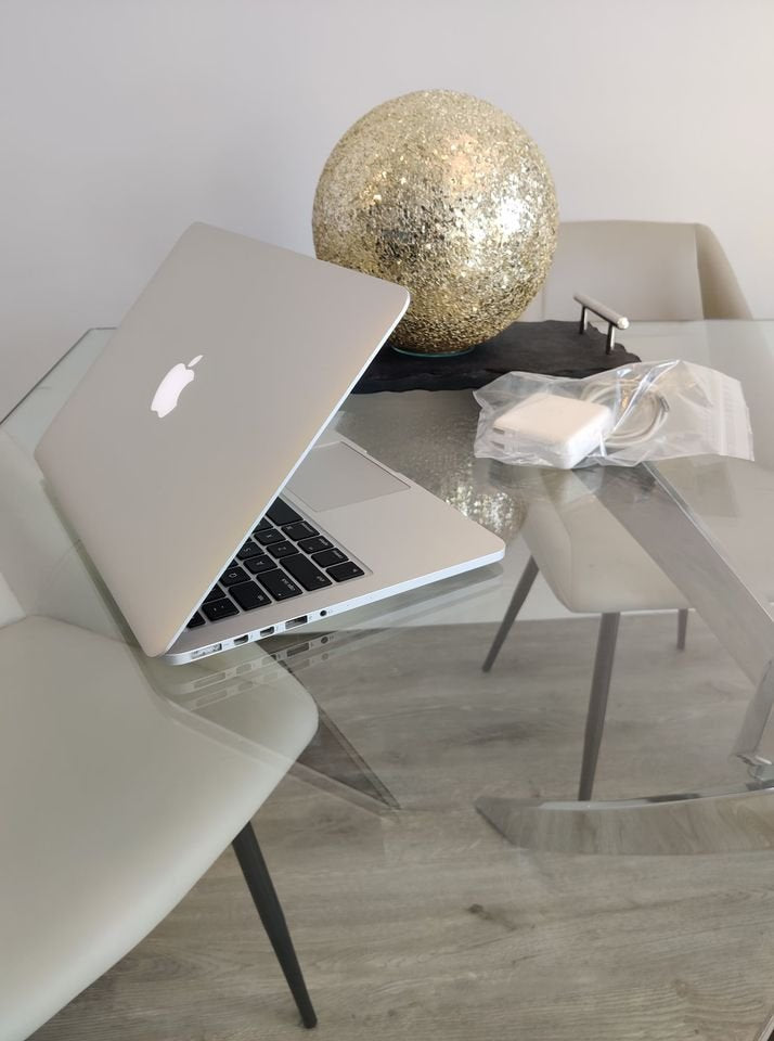 Mid 2014 Apple Macbook Pro 13" Retina - Intel Core i5 2.6 Ghz- 8GB Ram- SSD - thelaptopshop.ca