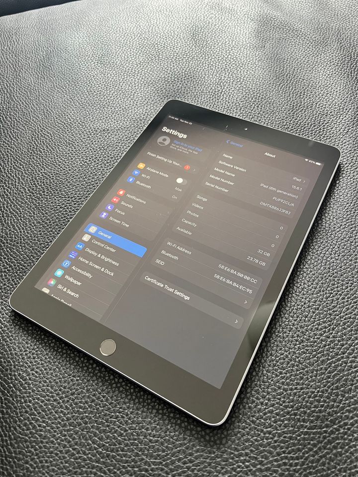 iPad 9.7" 6th Gen - 32 GB - 10/10 Condition. - thelaptopshop.ca