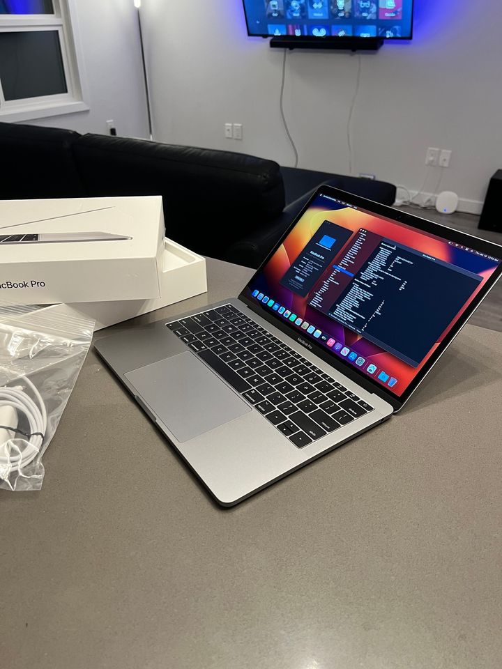 2017 Apple Macbook Pro Space Grey/13.3"/Core i5/145 Cycles/macOS Ventura - thelaptopshop.ca