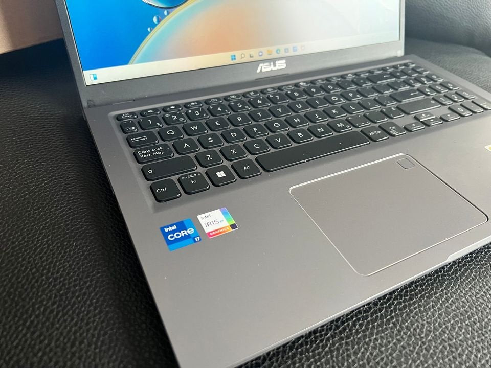 Mid 2022/ Asus Vivobook/ 11th Gen i7/16GB Ram/1TB SSD - thelaptopshop.ca