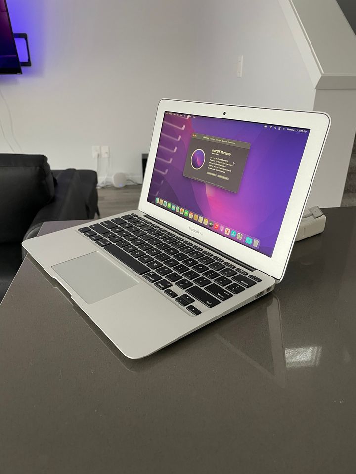 2015 Apple Macbook Air 11" - Intel Core i5 - $299 - thelaptopshop.ca