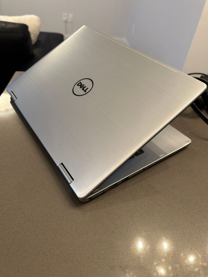 Dell Latitude 2-in 1 Touchscreen CORE i5 /8GB Ram/SSD $350 - thelaptopshop.ca