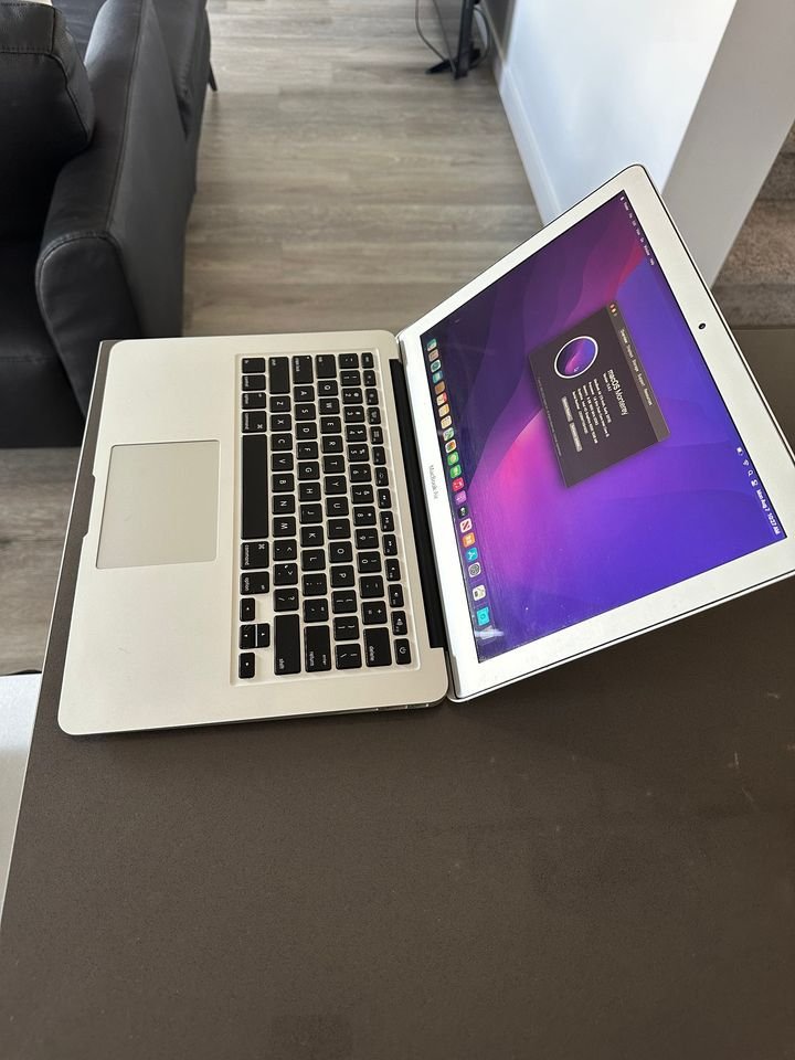 2015 Apple Macbook Air/13.3"/Core i5/8GB RAM/Monterey/BRAND NEW BATTERY/2 CYCLES - thelaptopshop.ca