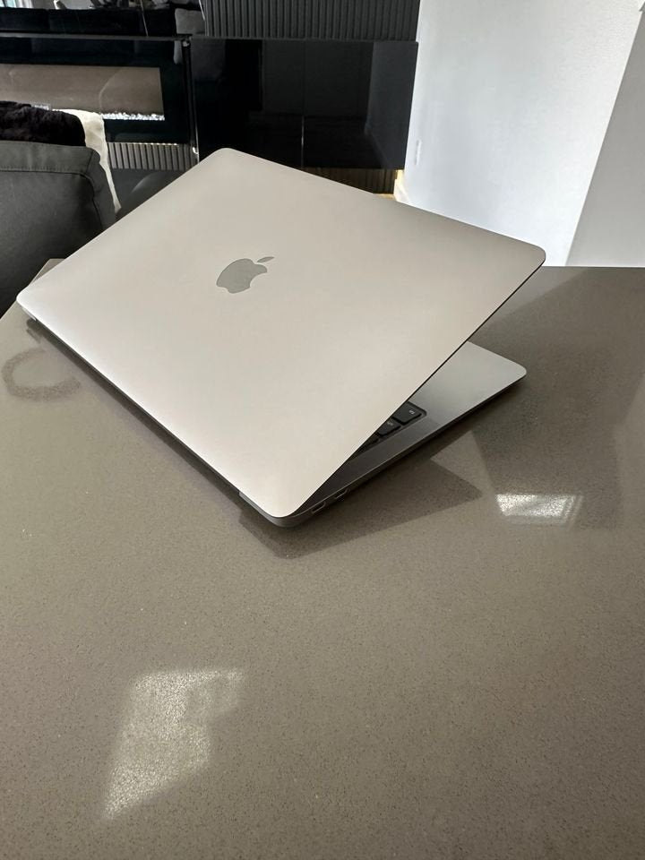 2020 Apple Macbook Air Retina/Space Grey- 256 GB-8 GB-Touch ID