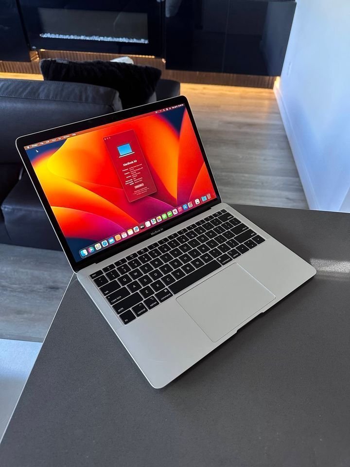 Late 2018 Apple Macbook Air /13.3"/Core i5/macOS Ventura