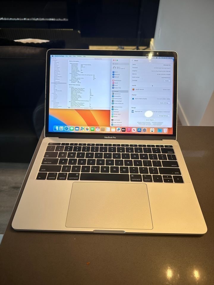 2017 Apple Macbook Pro Core i7/16 GB RAM/512GB/macOS Ventura