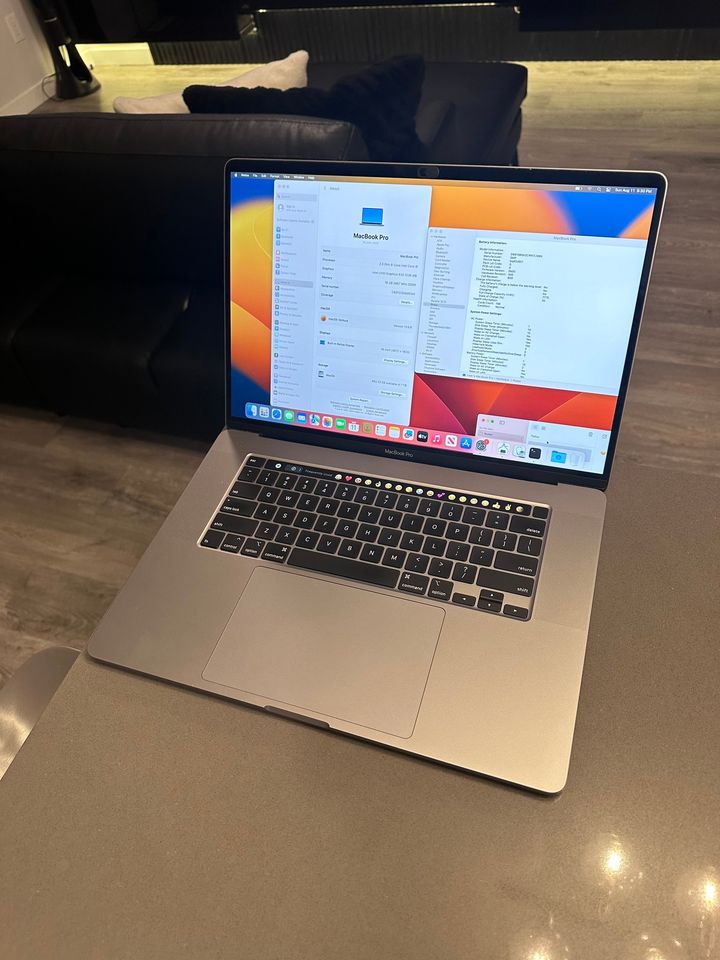 2019 Apple Macbook Pro 15.4"- Intel i9 8 Core Touchbar/16GB/1TB/Radeon Pro 5500M