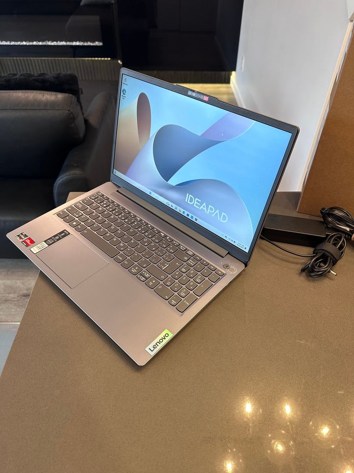 Mid 2023 Lenovo IdeaPad Slim 3 15.6" - AMD Ryzen 3 QUAD CORE- 8 GB RAM - 256 GB SSD - Windows 11 Home S&nbsp;