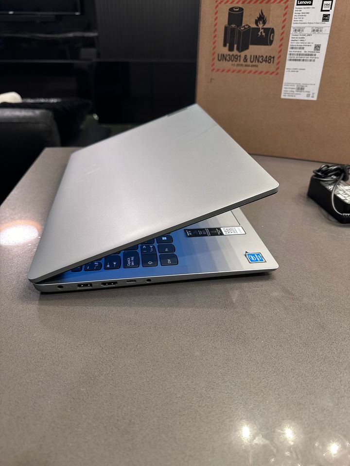 Mid 2023 Lenovo IdeaPad 15.6" / QUAD Core 128GB SSD+ Box